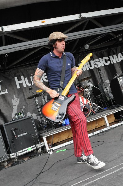 The Briggs on the Hurley Stage, Warped Tour, Verizon Wireless Amphitheater,