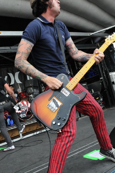 The Briggs on the Hurley Stage, Warped Tour, Verizon Wireless Amphitheater,