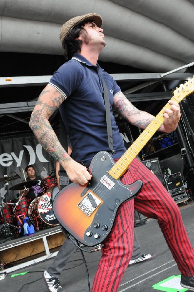 The Briggs on the Hurley Stage, Warped Tour, Verizon Wireless Amphitheater,