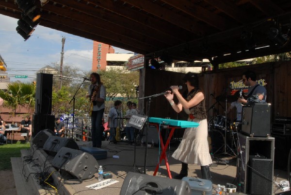 The Golden Dogs at the Roky Erickson Ice Cream Social at Threadgill's, Aust