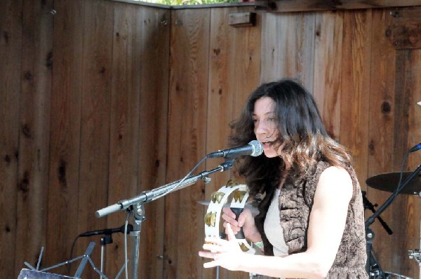 The Golden Dogs at the Roky Erickson Ice Cream Social at Threadgill's, Aust