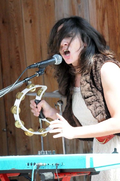 The Golden Dogs at the Roky Erickson Ice Cream Social at Threadgill's, Aust