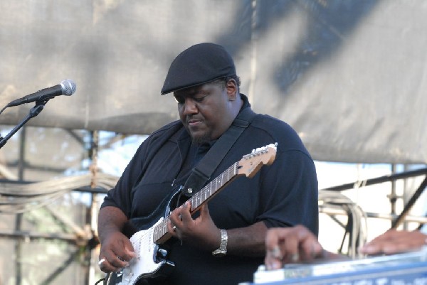 The Lee Boys at The Back Yard, Austin, Texas
