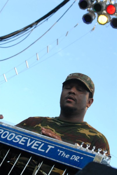 The Lee Boys at The Back Yard, Austin, Texas