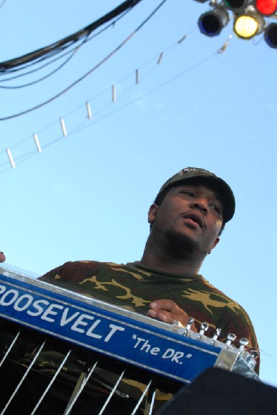 The Lee Boys at The Back Yard, Austin, Texas