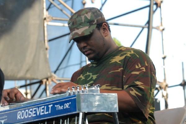 The Lee Boys at The Back Yard, Austin, Texas