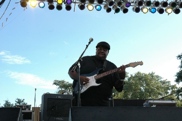 The Lee Boys at The Back Yard, Austin, Texas