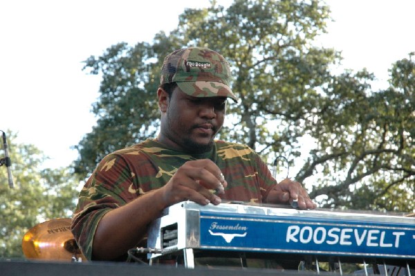 The Lee Boys at The Back Yard, Austin, Texas