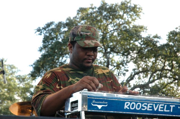 The Lee Boys at The Back Yard, Austin, Texas