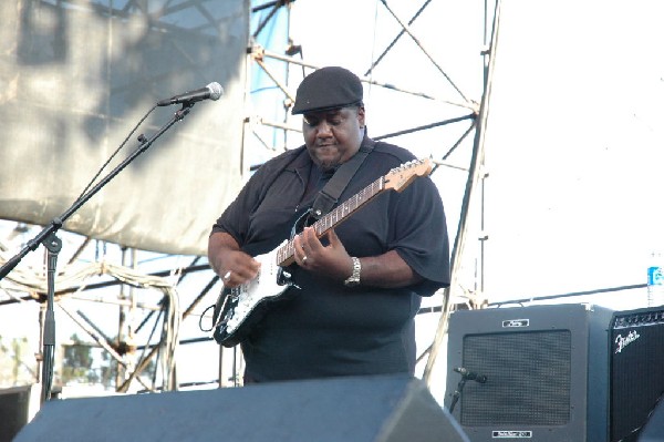The Lee Boys at The Back Yard, Austin, Texas