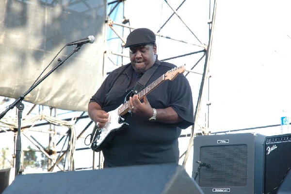 The Lee Boys at The Back Yard, Austin, Texas
