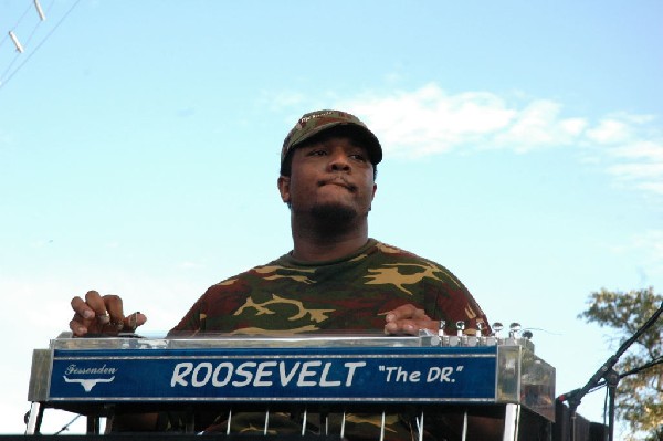 The Lee Boys at The Back Yard, Austin, Texas