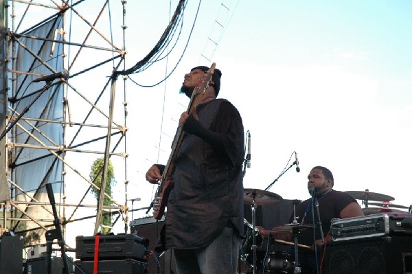The Lee Boys at The Back Yard, Austin, Texas