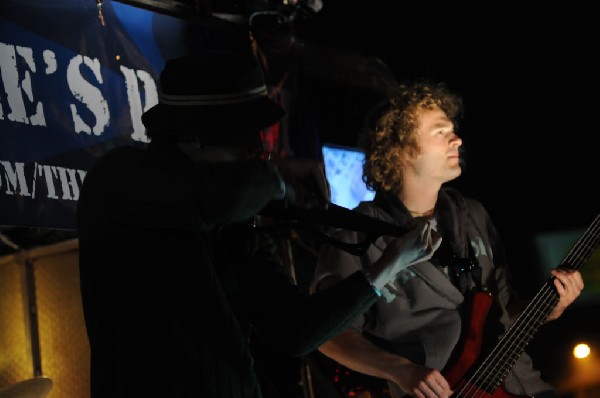 The Peoples Party perform in the street, Austin, Texas, SXSW 2008