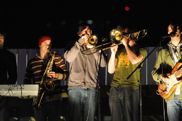 The Peoples Party perform in the street, Austin, Texas, SXSW 2008