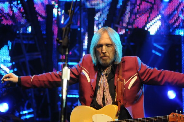 Tom Petty and the Heartbreakers at the  Verizon
