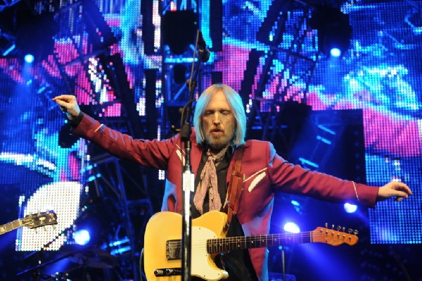 Tom Petty and the Heartbreakers at the  Verizon