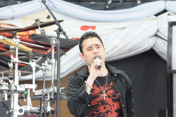Trapt at the Verizon Wireless Amphitheater, Selma, Texas
