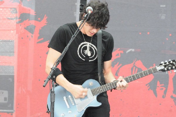 Trapt at the Verizon Wireless Amphitheater, Selma, Texas