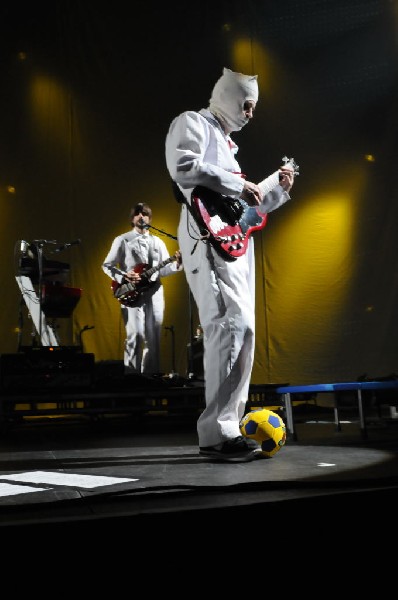 Weezer at the Frank Erwin Center