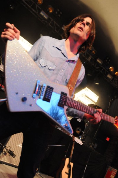 Weezer at Stubb's BarBQ, Austin, Texas 06/06/11 - photo by Jeff Barringer