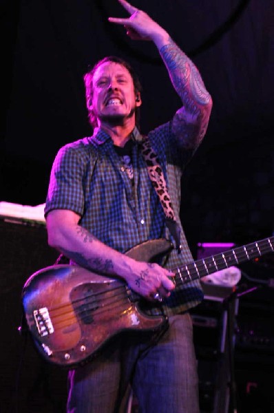 Weezer at Stubb's BarBQ, Austin, Texas 06/06/11 - photo by Jeff Barringer