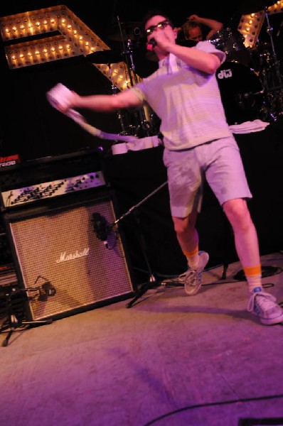 Weezer at Stubb's BarBQ, Austin, Texas 06/06/11 - photo by Jeff Barringer