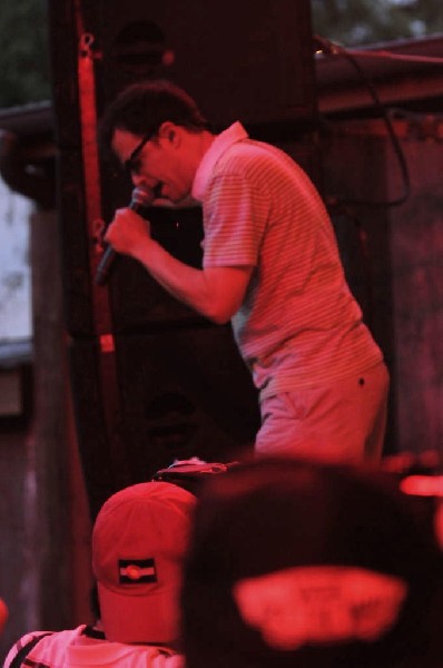 Weezer at Stubb's BarBQ, Austin, Texas 06/06/11 - photo by Jeff Barringer