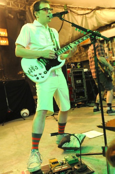 Weezer at Stubb's BarBQ, Austin, Texas 06/07/11 - photo by Jeff Barringer