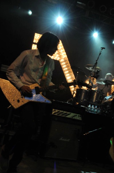 Weezer at Stubb's BarBQ, Austin, Texas 06/07/11 - photo by Jeff Barringer