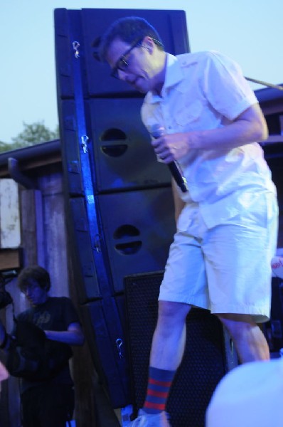 Weezer at Stubb's BarBQ, Austin, Texas 06/07/11 - photo by Jeff Barringer