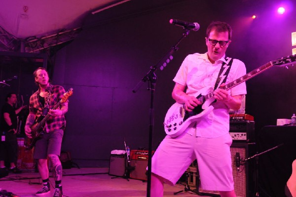 Weezer at Stubb's BarBQ, Austin, Texas 06/07/11 - photo by Jeff Barringer