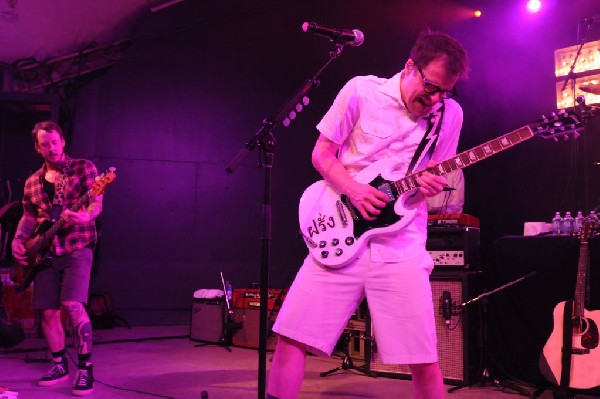 Weezer at Stubb's BarBQ, Austin, Texas 06/07/11 - photo by Jeff Barringer
