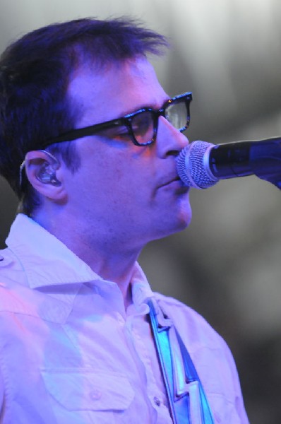 Weezer at Stubb's BarBQ, Austin, Texas 06/07/11 - photo by Jeff Barringer