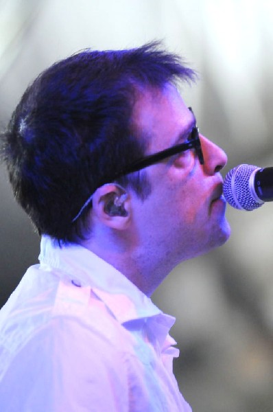Weezer at Stubb's BarBQ, Austin, Texas 06/07/11 - photo by Jeff Barringer