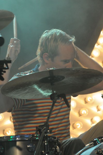 Weezer at Stubb's BarBQ, Austin, Texas 06/07/11 - photo by Jeff Barringer