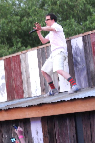 Weezer at Stubb's BarBQ, Austin, Texas 06/07/11 - photo by Jeff Barringer