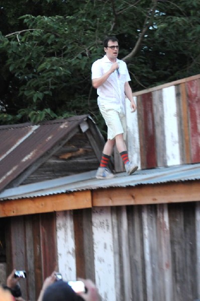 Weezer at Stubb's BarBQ, Austin, Texas 06/07/11 - photo by Jeff Barringer