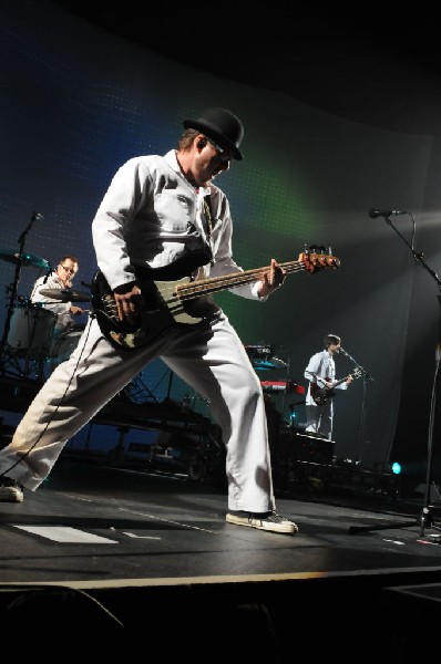Weezer at the Frank Erwin Center