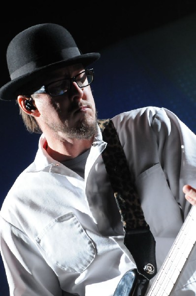 Weezer at the Frank Erwin Center