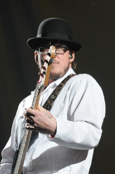 Weezer at the Frank Erwin Center