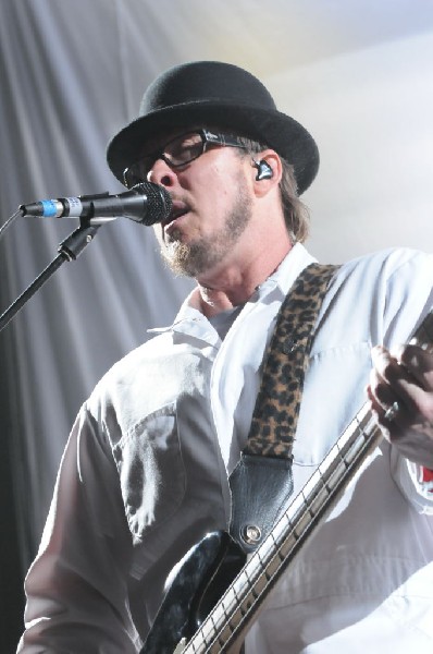 Weezer at the Frank Erwin Center