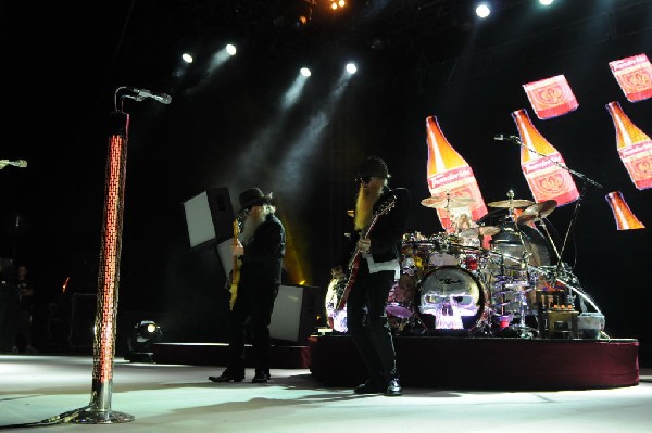 ZZ Top at The Backyard, Austin Texas (Bee Caves) 04/25/10