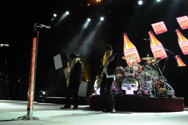 ZZ Top at The Backyard, Austin Texas (Bee Caves) 04/25/10