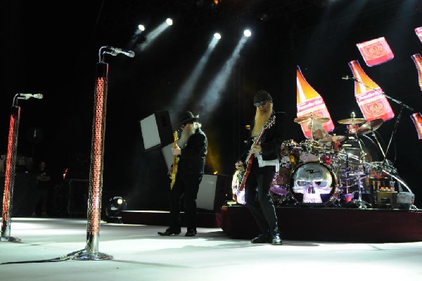 ZZ Top at The Backyard, Austin Texas (Bee Caves) 04/25/10