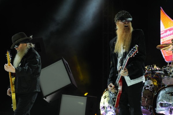 ZZ Top at The Backyard, Austin Texas (Bee Caves) 04/25/10