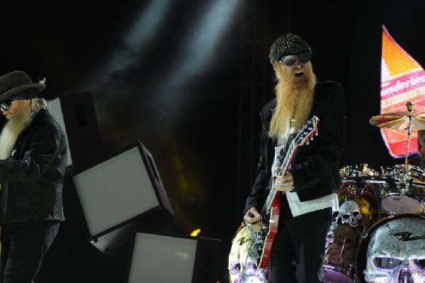 ZZ Top at The Backyard, Austin Texas (Bee Caves) 04/25/10