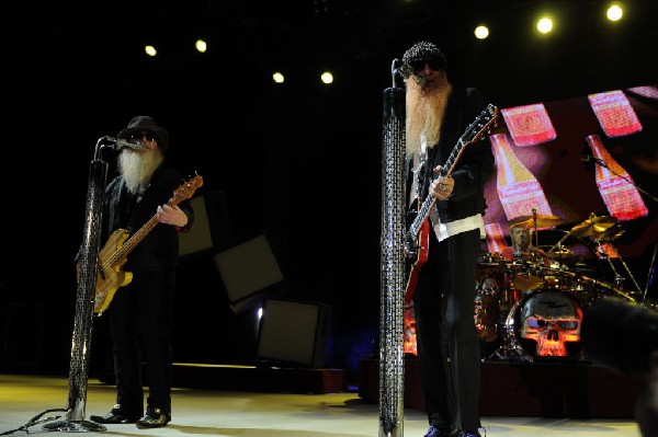 ZZ Top at The Backyard, Austin Texas (Bee Caves) 04/25/10