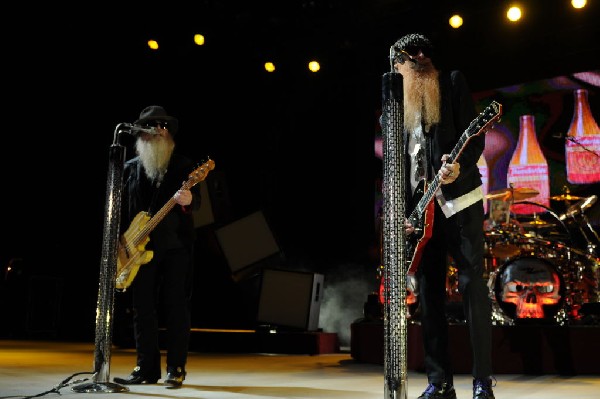 ZZ Top at The Backyard, Austin Texas (Bee Caves) 04/25/10