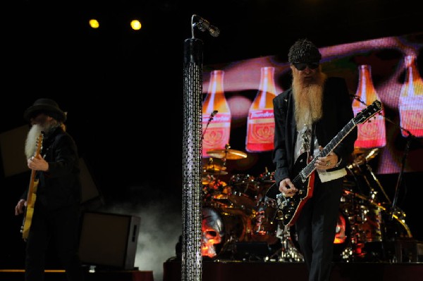 ZZ Top at The Backyard, Austin Texas (Bee Caves) 04/25/10